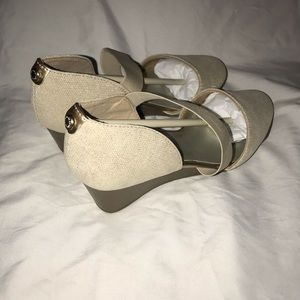 Anne Klein Women's Tara Wedge Pump